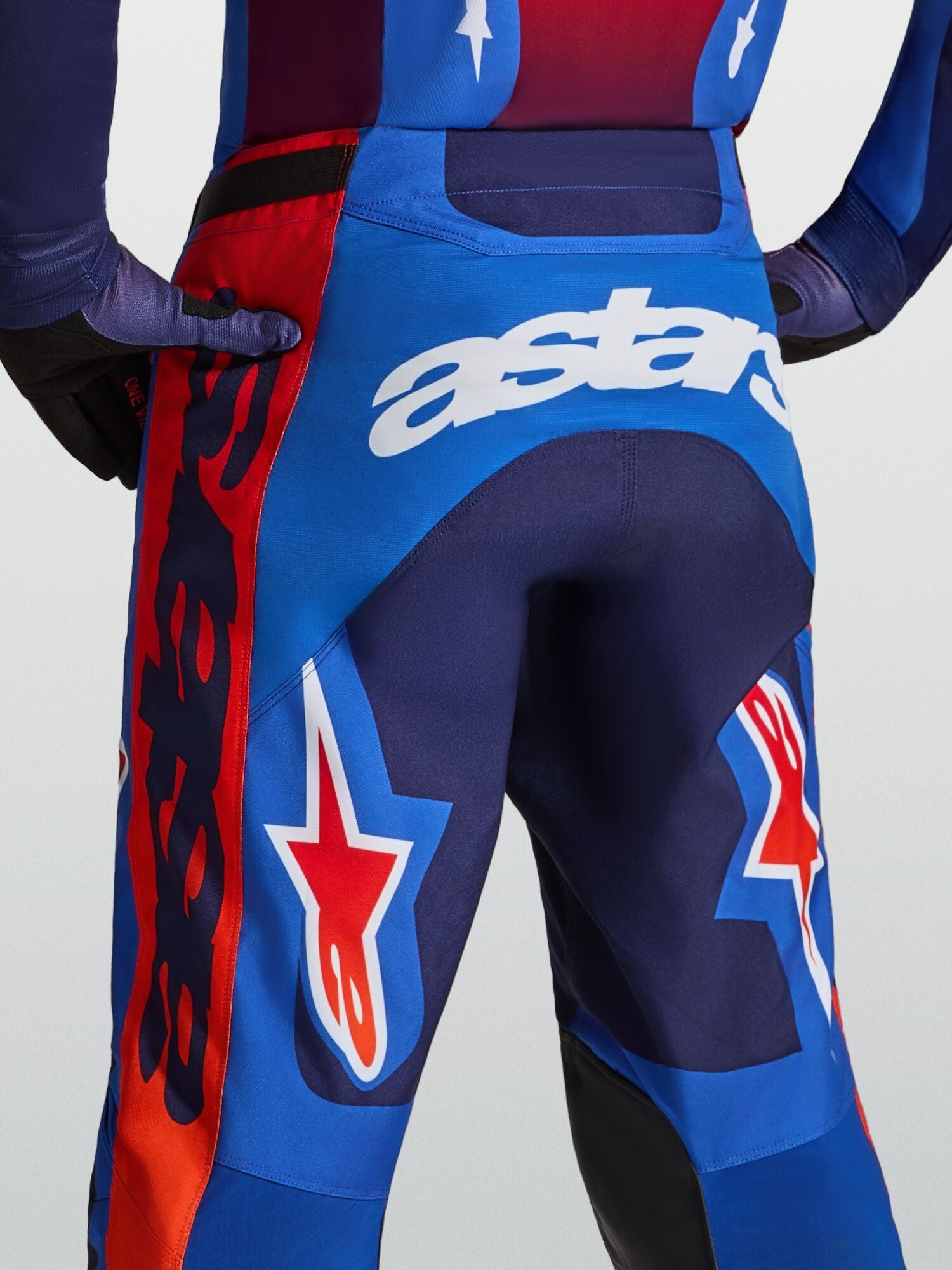 Tenue ALPINESTARS Racer Hunt bleu/rouge